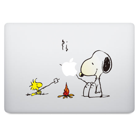 Snoopy Cuddle Macbook Vinyl Decal Sticker - LondonDecal